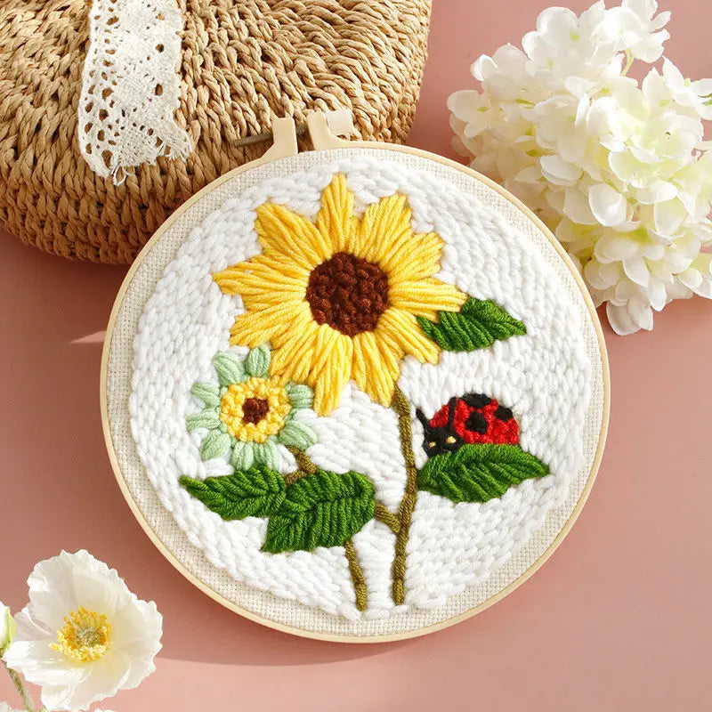 DIY Embroidery Punch Needle Kit for Beginners – Stamped Sunflower Pattern with Fabric, Yarn, Hoop & Wooden Punch Needle